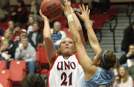 Mavericks Charge Past Briar Cliff - Omaha Athletics