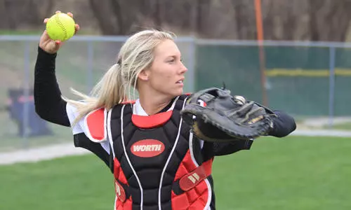 Larson Leads Mavs to MIAA Tournament Championship - Omaha Athletics