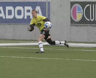 Mavericks Open MIAA Action With Win - Omaha Athletics
