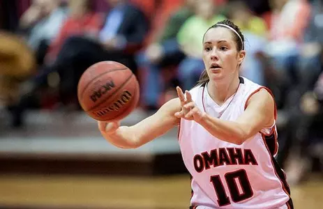 Late Run Lifts Mavs Past Mastodons, 60-50 - Omaha Athletics