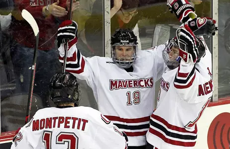UNO Faces First WCHA Road Test at Wisconsin - Omaha Athletics