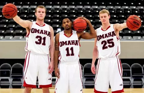Mavericks Host Bison on Senior Day - Omaha Athletics