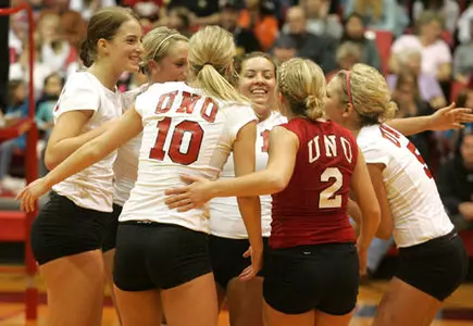 Mavs Qualify For 5th-Straight NCAA II Volleyball T - Omaha Athletics