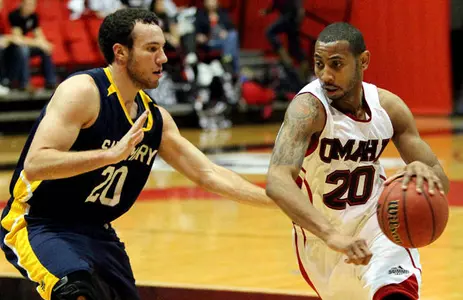 Mavericks Host Future Rival Western Illinois - Omaha Athletics