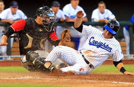 Jays Get Past UNO in Season Finale, 6-1 - Omaha Athletics