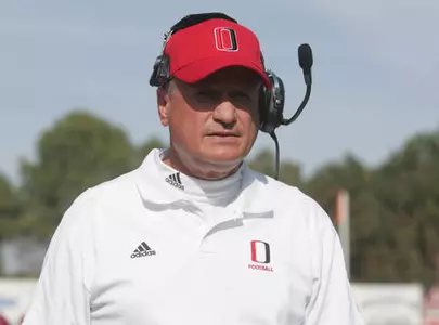 Mavericks Begin Spring Football