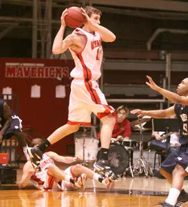 Comeback Effort Falls Short Against MWSU - Omaha Athletics