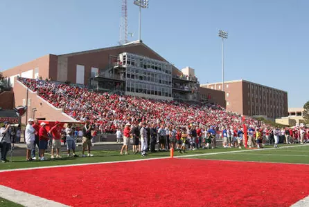 UNO Football Season Tickets Now On Sale
