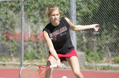 Mavericks Roll Past Graceland, 9-0 - Omaha Athletics
