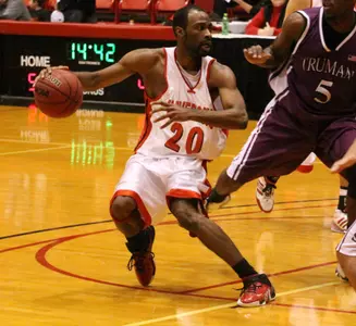 Maverick Men Stun #5 Southwest Baptist, 88-84 - Omaha Athletics