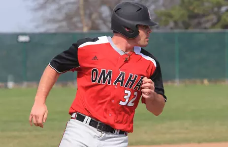 Islanders Take Two From UNO - Omaha Athletics