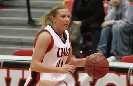 Mavs Reel Off 12-0 Run in Final Minutes to Beat We - Omaha Athletics
