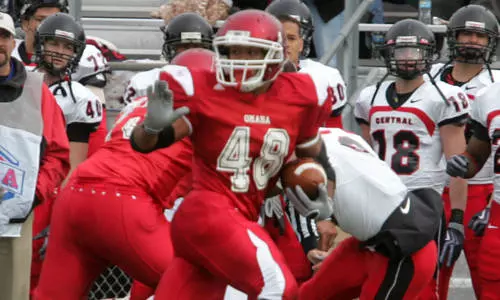 Buffaloes Down Mavericks, 31-25