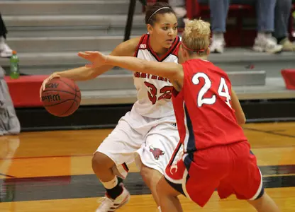 Team Effort Leads Mavs to Fifth Win in a Row - Omaha Athletics