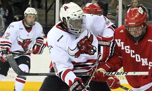Second-Place Showdown For Mavericks and Pioneers T - Omaha Athletics