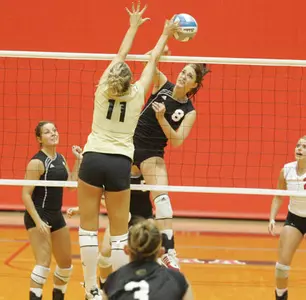 No. 8 Hornets Sting Mavs, Snap Winning Streak - Omaha Athletics