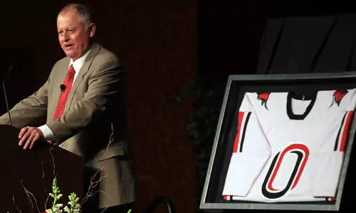 UNO Unveils New Logos at Night with the Mavs