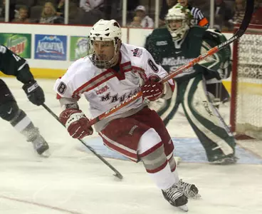 Mavericks Pick Up Big 3-2 Win Over Lakers - Omaha Athletics