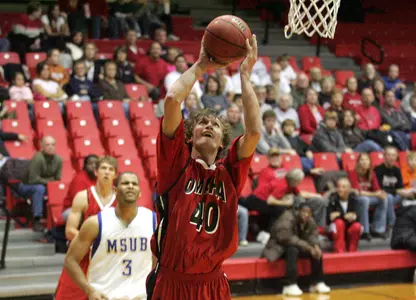Mavs Pull Out 82-76 Win Over Fort Lewis - Omaha Athletics