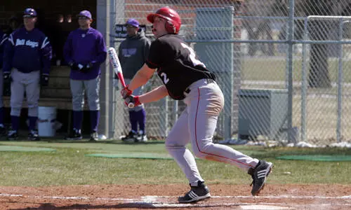 Mavericks Fall to No. 6 Central Missouri - Omaha Athletics