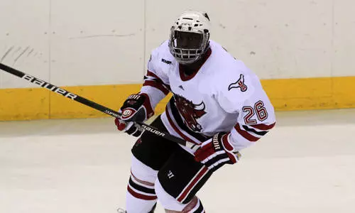 Mavericks Beat Gophers, 5-4, For First WCHA Win - Omaha Athletics