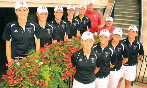 Maverick Golf Enters Winter in Top 10 - Omaha Athletics