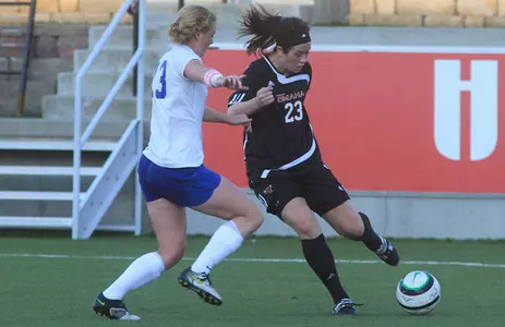 Mavs Fall in Opener at Green Bay, 2-0 - Omaha Athletics