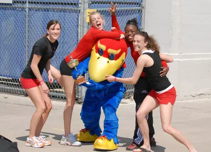 Sprint Medley Team Wins at Kansas Relays - Omaha Athletics