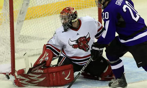 Faulkner Named WCHA's Defensive Player of the Week - Omaha Athletics
