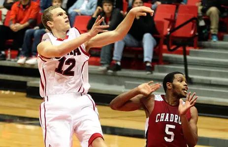 Steffensmeier's Buzzer Beater Lifts UNO - Omaha Athletics