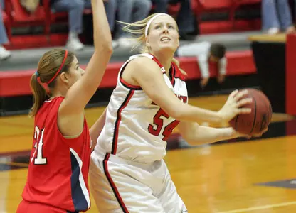 Mavs Spread it Out in Defeating Metro State, 69-56 - Omaha Athletics
