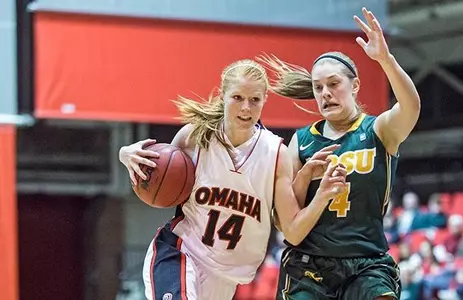 Frauendorfer Leads Mavs Past Bison, 61-52 - Omaha Athletics