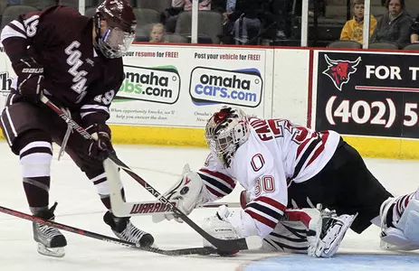 Raiders Edge Mavs, 4-3, For Stampede Trophy - Omaha Athletics