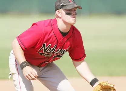 Mavericks Take Two From Sioux, Both 4-2 - Omaha Athletics