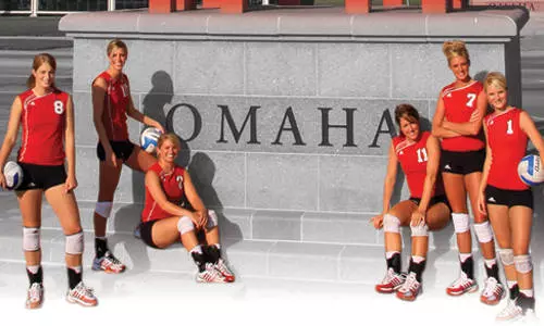 2009 Volleyball Yearbook Now Available for Downloa - Omaha Athletics