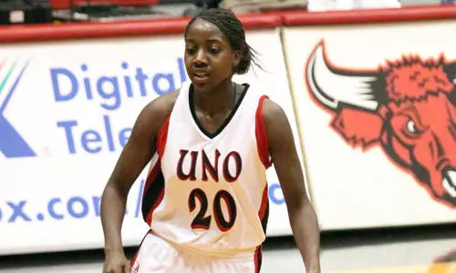 Maverick Women Fall Short in Last Second Rally, 81 - Omaha Athletics