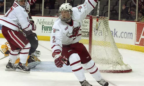Mavericks and Nanooks Tie Again - Omaha Athletics