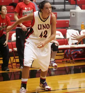 Maverick Women Hold Off Bulldogs, 68-62 - Omaha Athletics