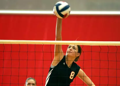 Thommes Leads UNO to Sweep Over South Dakota - Omaha Athletics