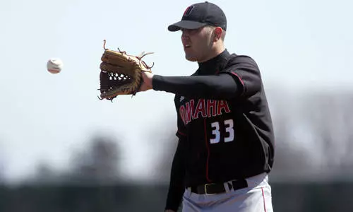 Summer League: Holtmeyer Adjusting to Wood Bats in - Omaha Athletics