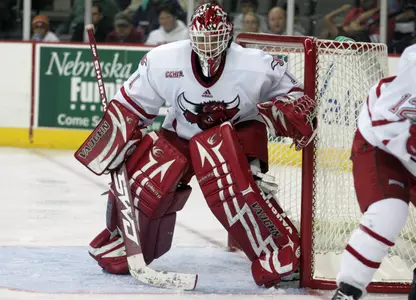 Mavericks Fall At Home - Omaha Athletics