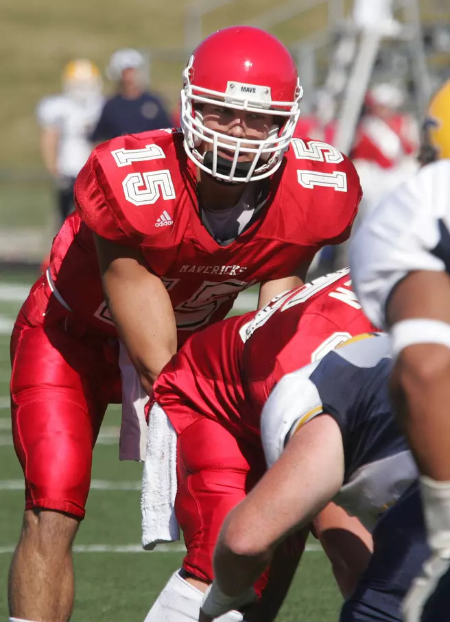 Mav QBs Lead Way in 1st Scrimmage