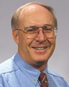 Tim Hendricks Retires as Track/Cross Country Coach - Omaha Athletics