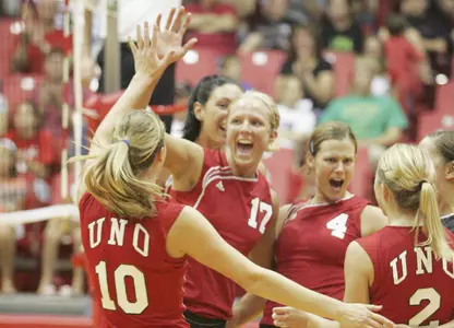 UNO Hosts No. 3 UMD, Travels to No. 10 Augustana - Omaha Athletics