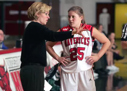 UNO Seeks First Conference Win Against South Dakot - Omaha Athletics