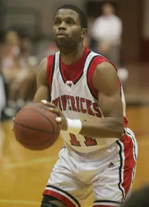 Mavericks Hold Off Griffon Run, 81-73 - Omaha Athletics