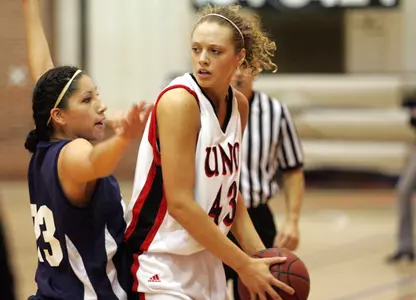No. 4 North Dakota Prevails Over Mavericks - Omaha Athletics