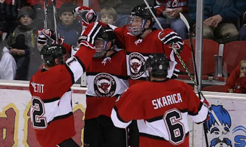 Mavericks and Huskies Skate to 4-4 Deadlock - Omaha Athletics