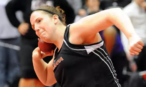 Minssen Paces UNO Track Team in First Spring Event - Omaha Athletics