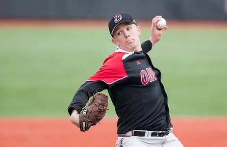 UND Sweeps Doubleheader from Mavs - Omaha Athletics